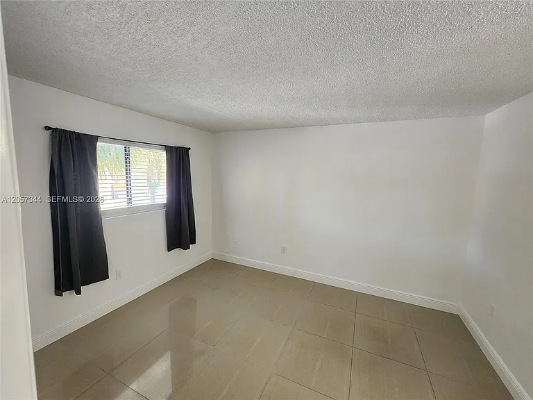 9491 Palm Cir S #205 — Photo 6