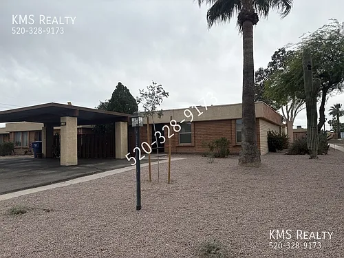 610 S Pantano Rd #D Photo 1