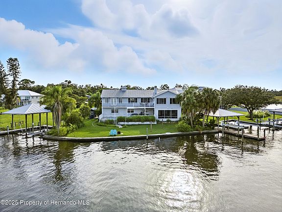 2nd image of 2435 N Watersedge Dr