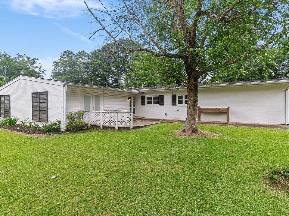 1st image of 2902 Williamsburg Rd