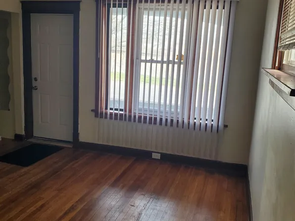 4446 Bircher Blvd, Saint Louis, MO 63115