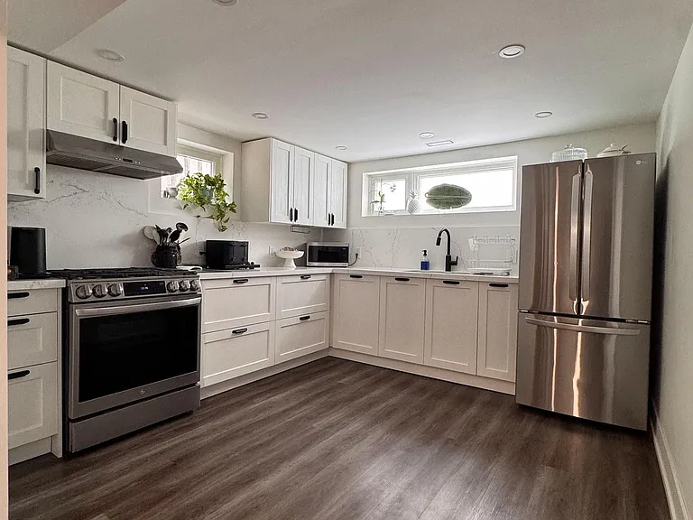 6 Frankfort Ave #LOWER — Photo 10