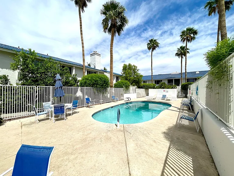 1800 Clubhouse Dr #157 — Photo 30