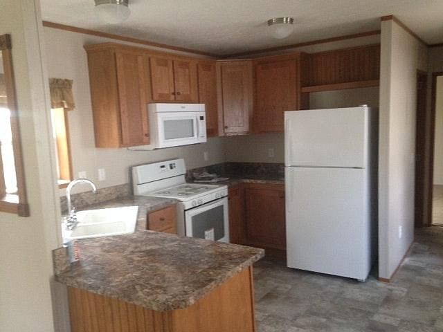 2nd image of 101 Lake Breeze Dr
