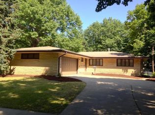 2724 Anderson Dr, Lincoln, NE 68506