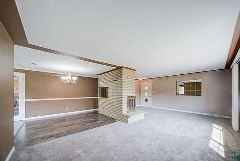 5th image of 2237 Woodland Ave
