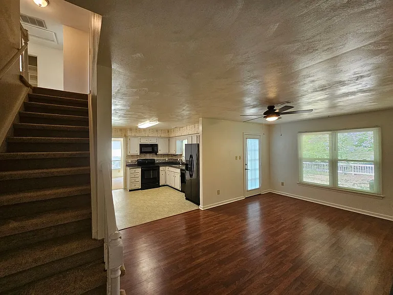 5416 Sweetwater Ct — Photo 2
