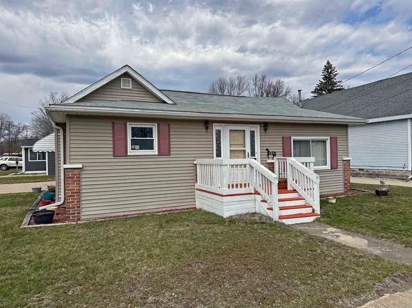 222 Flint St, Saint Charles, MI 48655