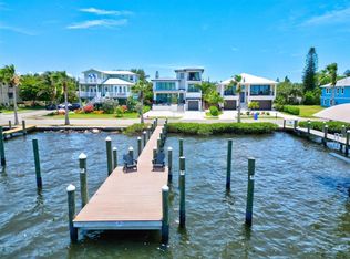 1914 Riverside Dr E, Bradenton, FL 34208