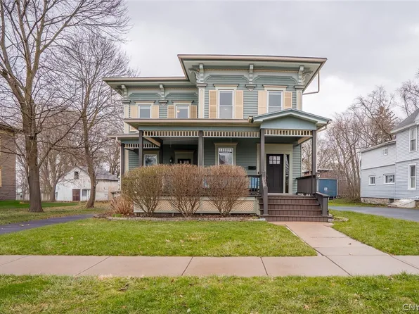 12 Cayuga St, Auburn, NY 13021