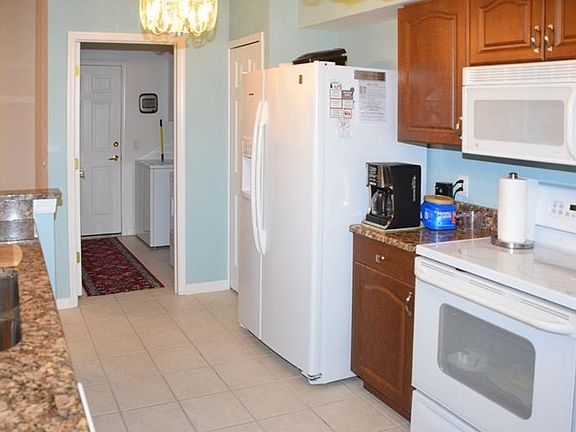 5th image of 11210 Hollander Ave