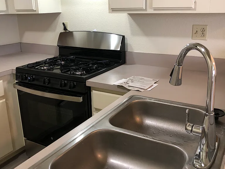 15303 S Raymond Ave #5 — Photo 18