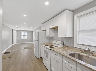 122 Brookside Ave, West Warwick, RI 02893