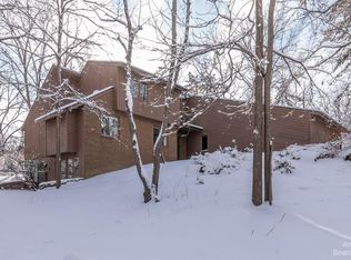 4954 Hickory Hill Rd, Ann Arbor, MI 48105