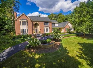 8 Pine Acres Dr, Rochester, NY 14618