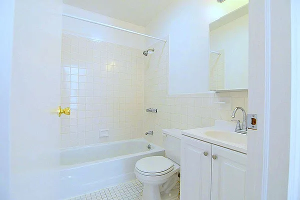 Rented by Manhattan Spaces | media 15