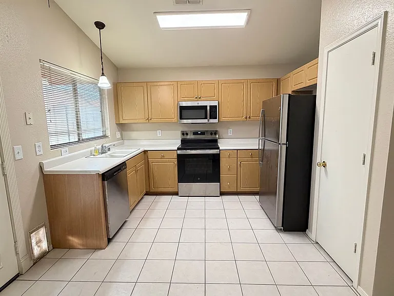 11344 W Barbara Ave — Photo 6