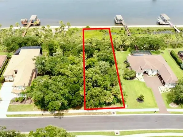 63 S Riverwalk Dr, Palm Coast, FL 32137
