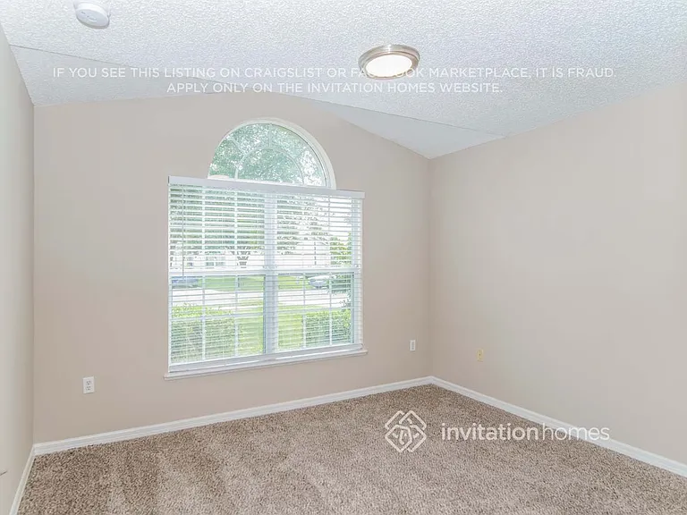 9739 Watershed Ct — Photo 14