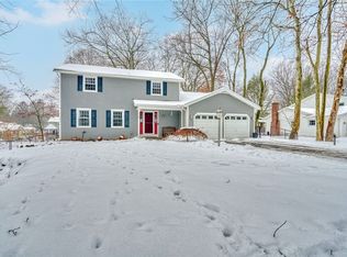 116 Timber Brook Ln, Penfield, NY 14526