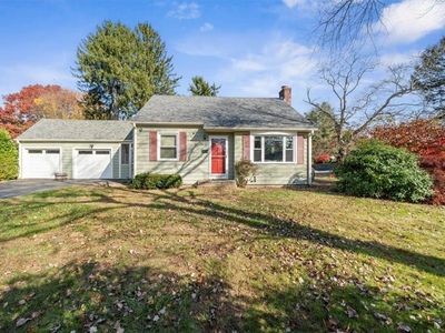 7 Sleepy Hollow Rd, East Greenwich, RI, 02818