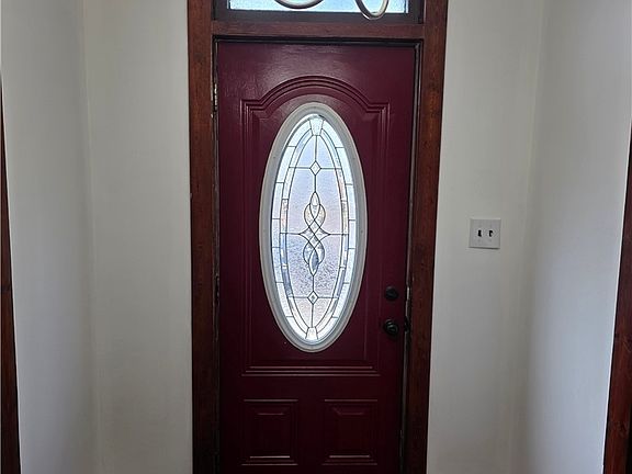 2nd image of 343 N High St