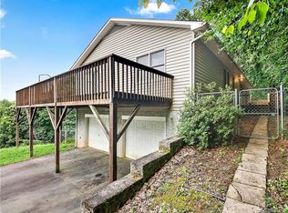 66 High Ridge Rd, Leicester, NC 28748