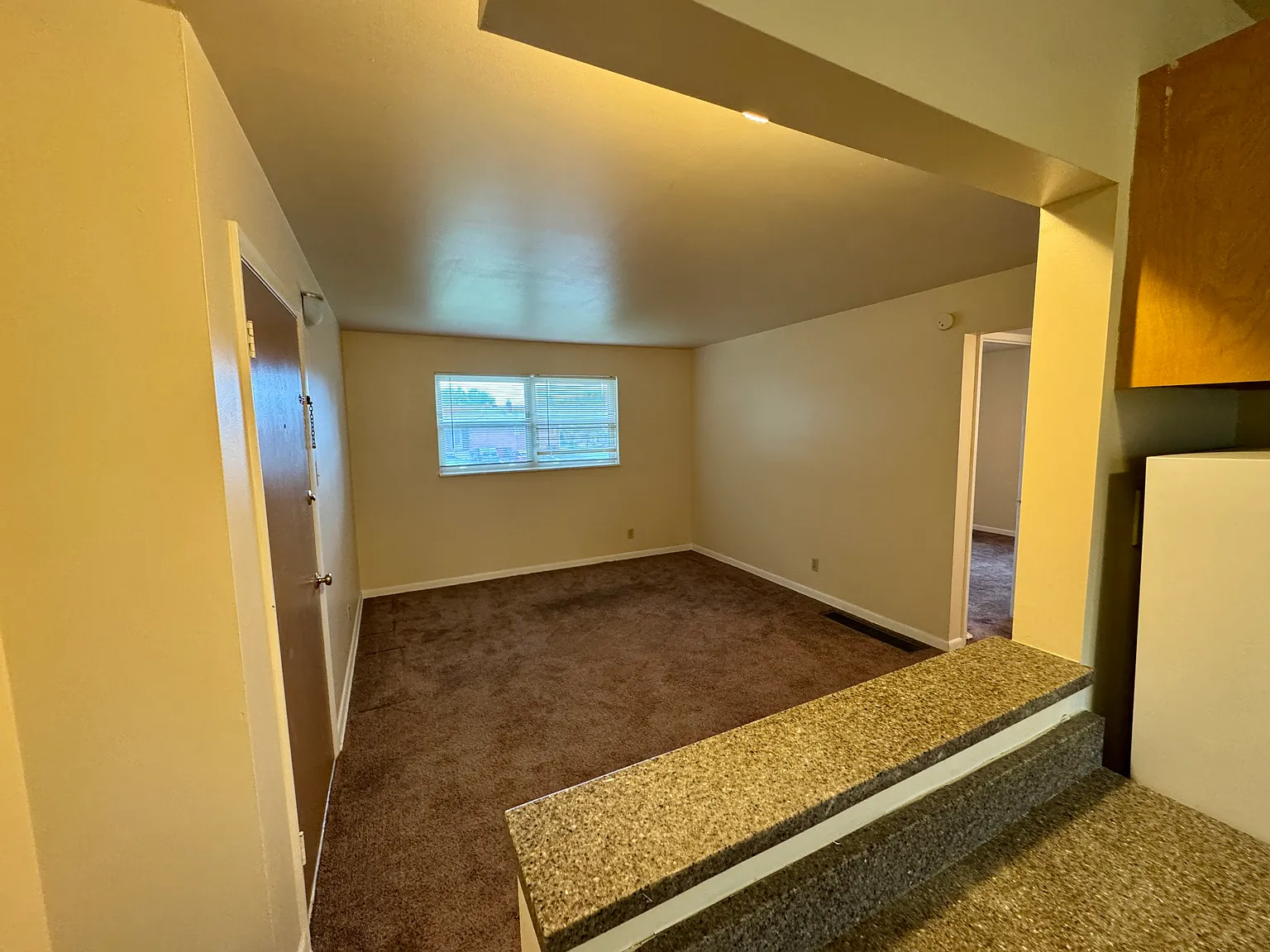 2 bed, 800 sqft, $1,200 — Photo 4