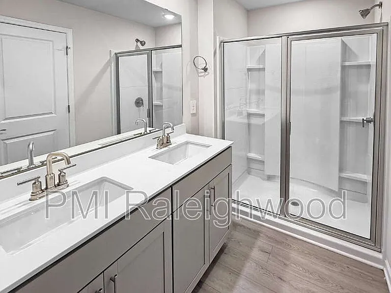 671 Rolling Fields Dr — Photo 13