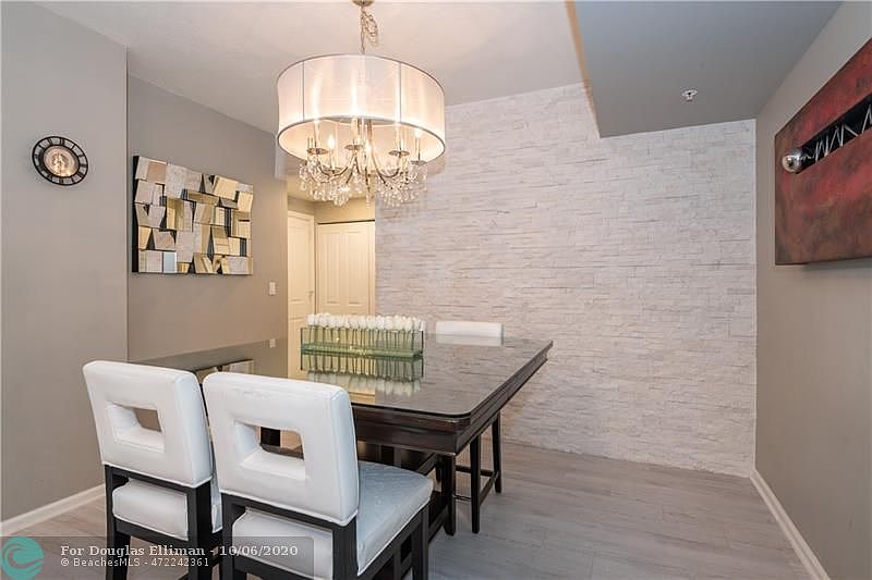 1st image of 511 SE 5th Ave APT 821