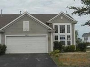 1322 Promontory Dr, Hampshire, IL 60140
