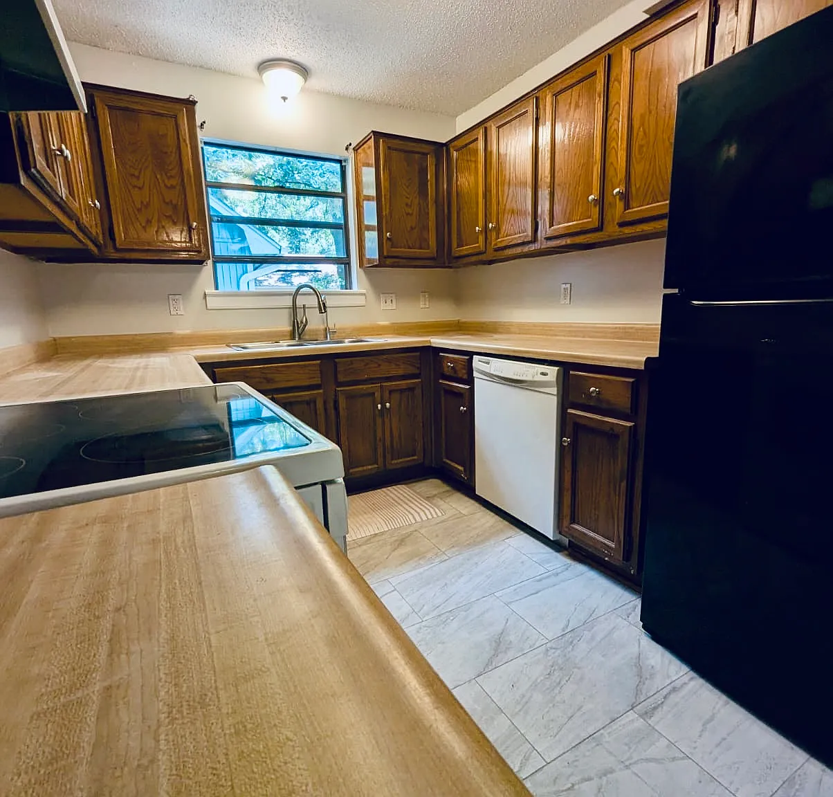 3 bed, 1270 sqft, $1,500 — Photo 4