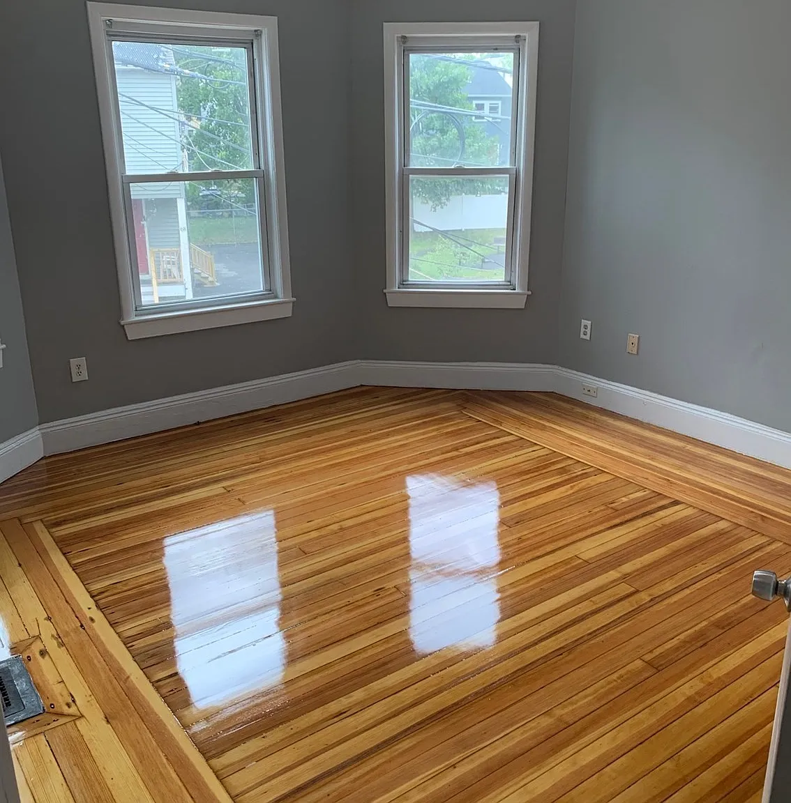 3 bed, 1.0 bath, 1183 sqft, $2,700 — Photo 1