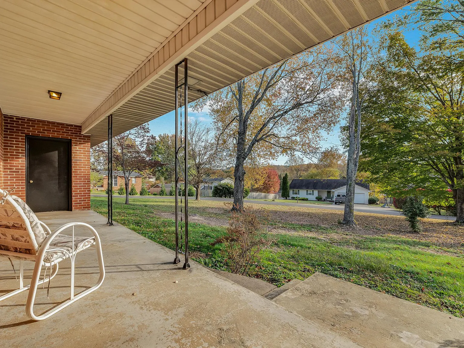 106 Litton Hts — Photo 3