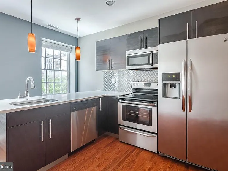 301 Market St #3R — Photo 2
