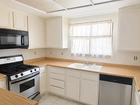 2 bed, 1102 sqft, $2,500 — Photo 3