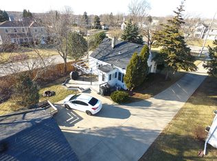 5325 W Cold Spring Rd, Greenfield, WI 53220