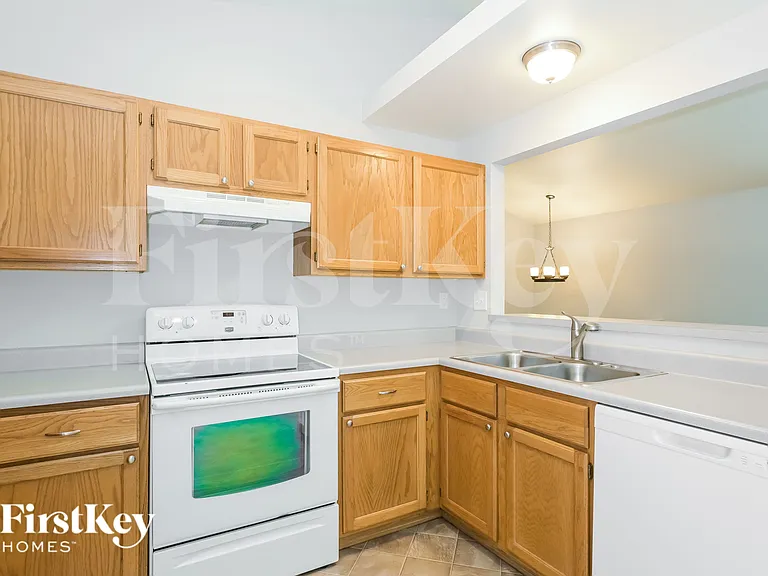 710 Tobermory Ct — Photo 9