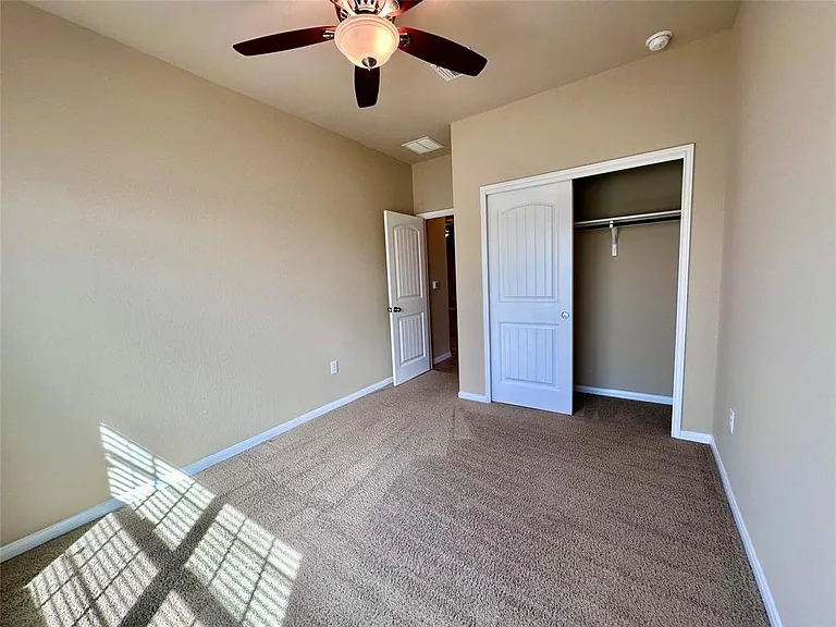 10211 Fulton Ave — Photo 12