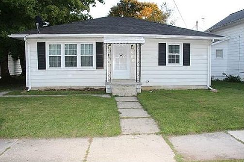 1st image of 223 E Broadway St