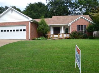 18 Autumn Valley Dr, Jackson, TN 38305