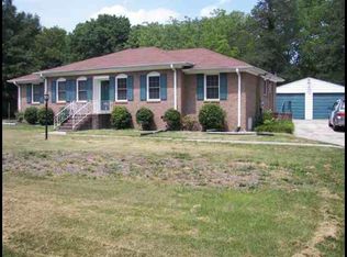 123 Avon Dr, Taylors, SC 29687
