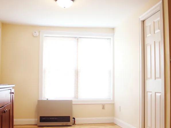 155 Maple St, 155 Maple St APT 1, Burlington, VT 05401