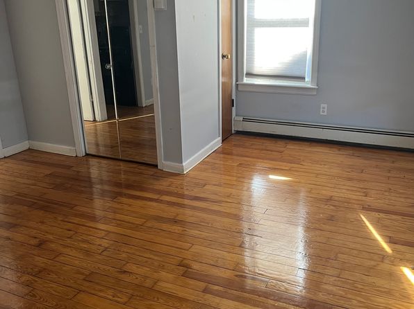 785 King Philip St #2W
