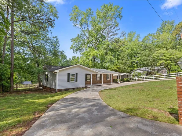 134 Evergreen Ct, Central, SC 29630