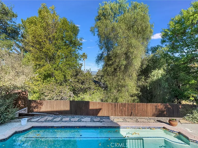 22781 Macfarlane Dr — Photo 44