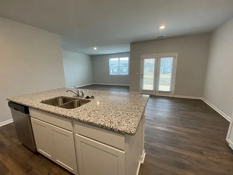 5058 Hunters Village Dr — Photo 6