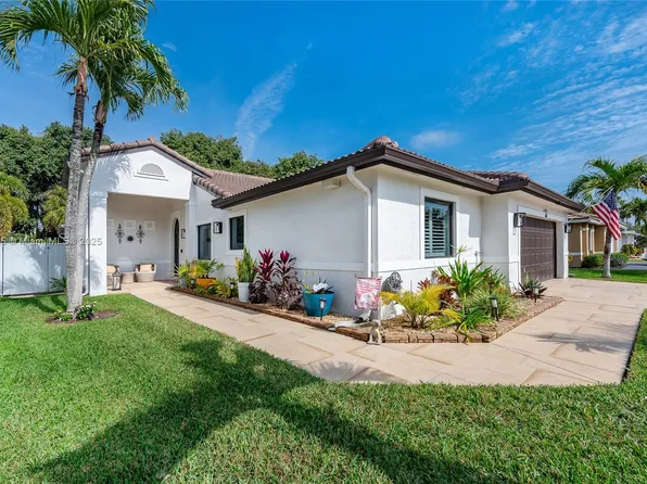16185 SW 2nd Dr, Hollywood, FL 33027