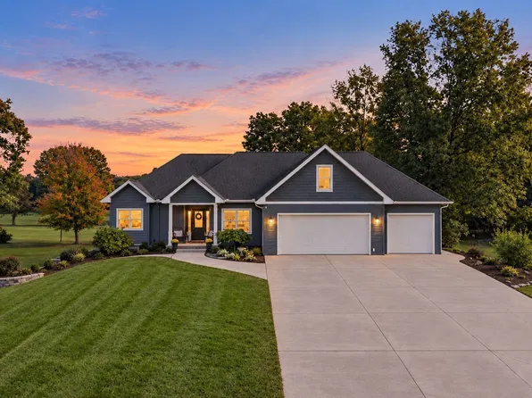 52039 Kern Dr, Three Rivers, MI 49093