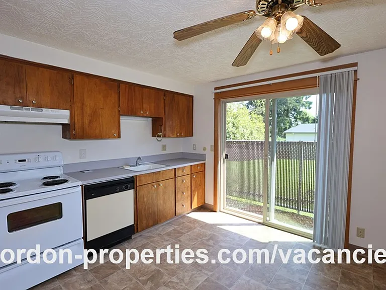 14832 SE Cedar Ave #3 — Photo 7